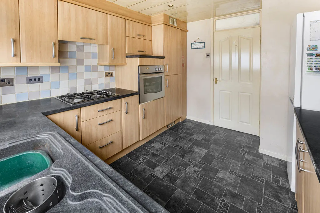 Starring Way, Littleborough OL15 8NX, photo 5