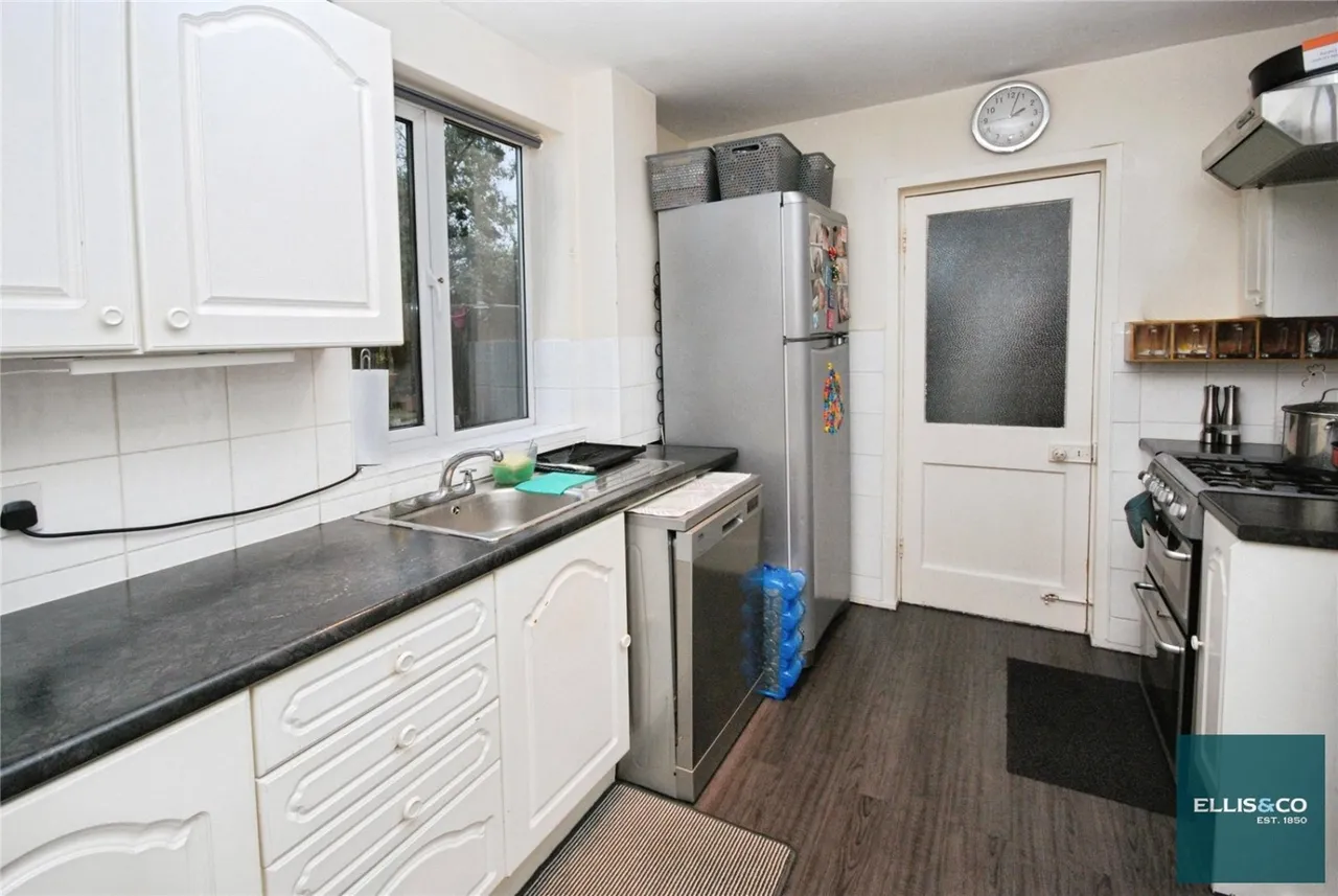 Prayle Grove, Cricklewood, NW2, photo 4