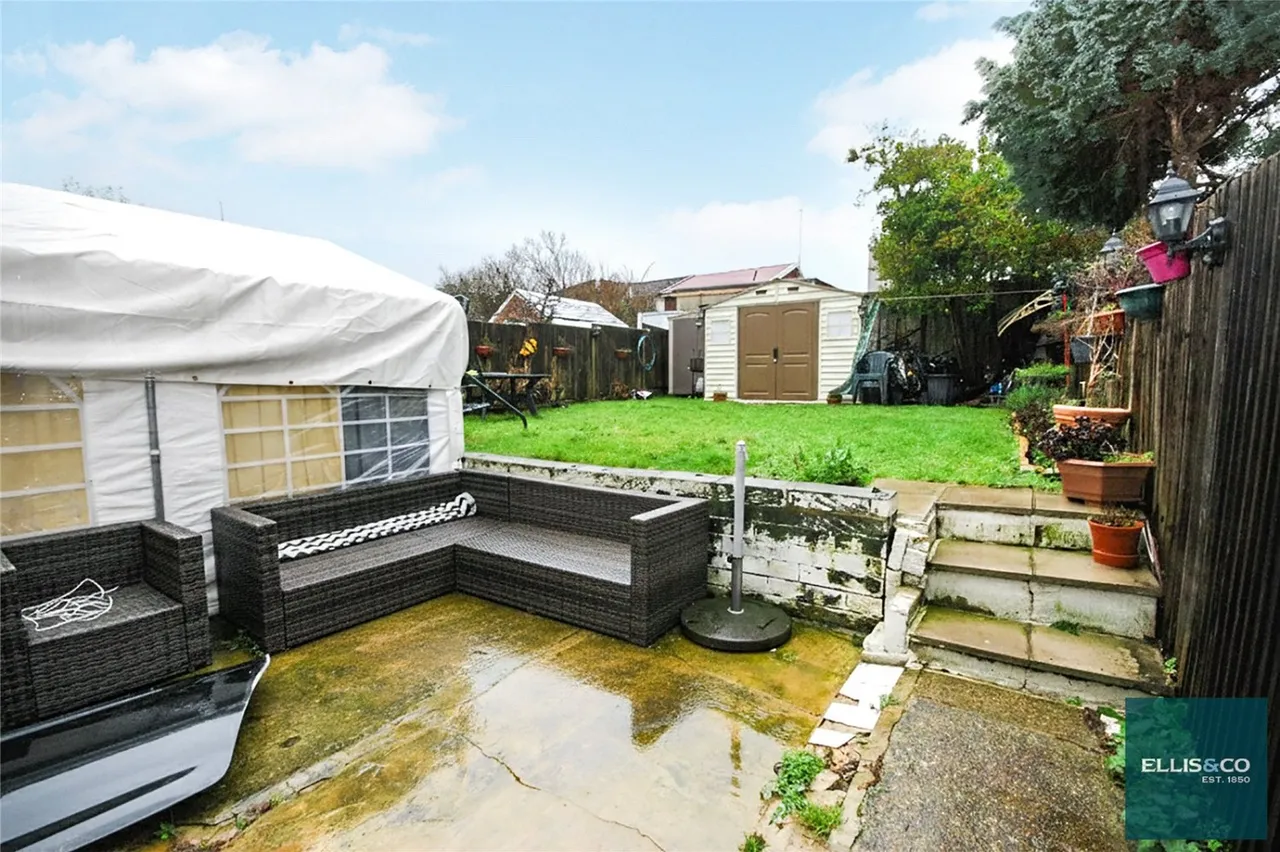 Prayle Grove, Cricklewood, NW2, photo 6