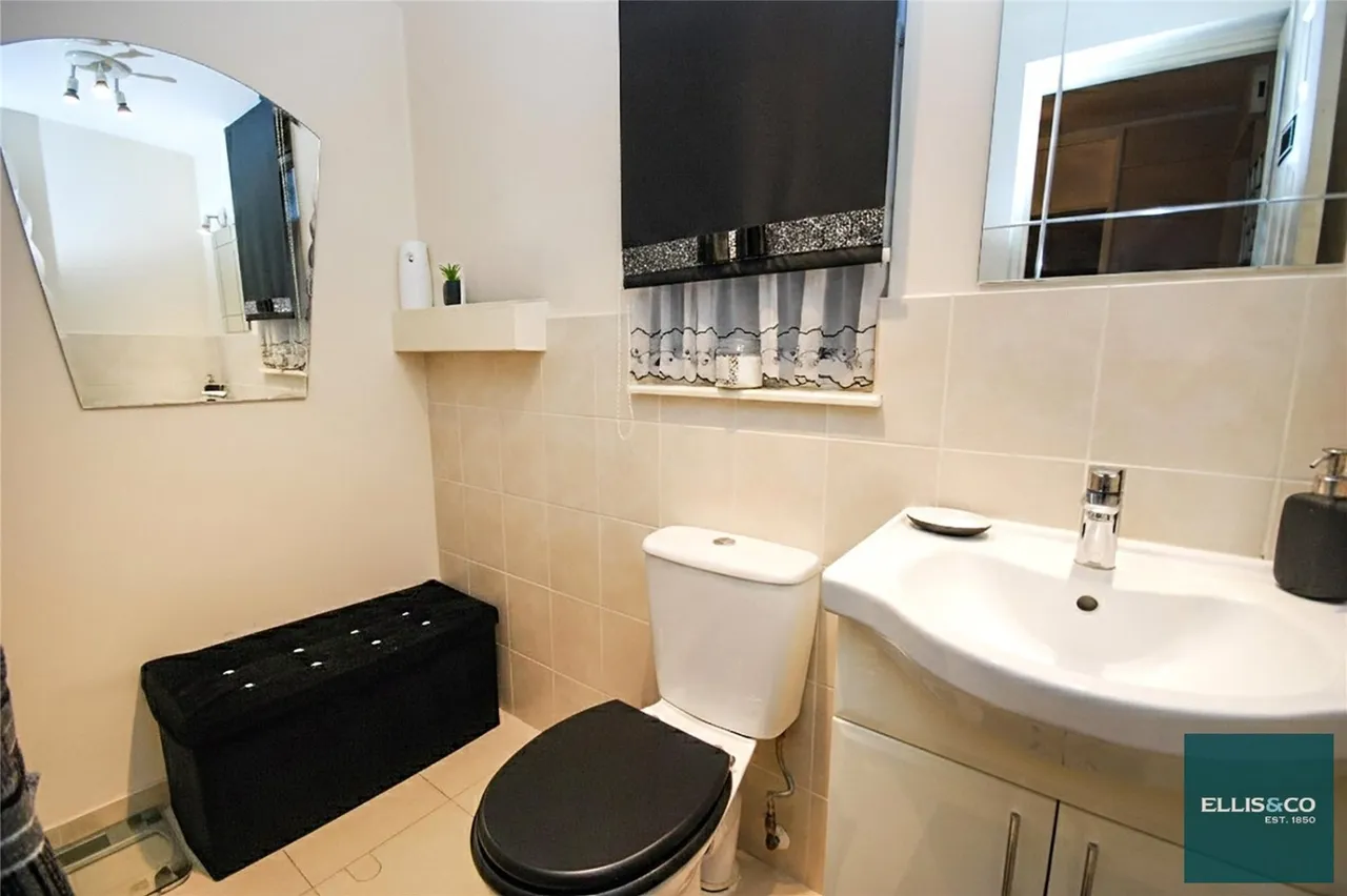 Prayle Grove, Cricklewood, NW2, photo 13