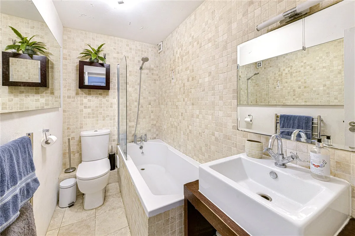 Nightingale Lane, London, SW12, photo 11