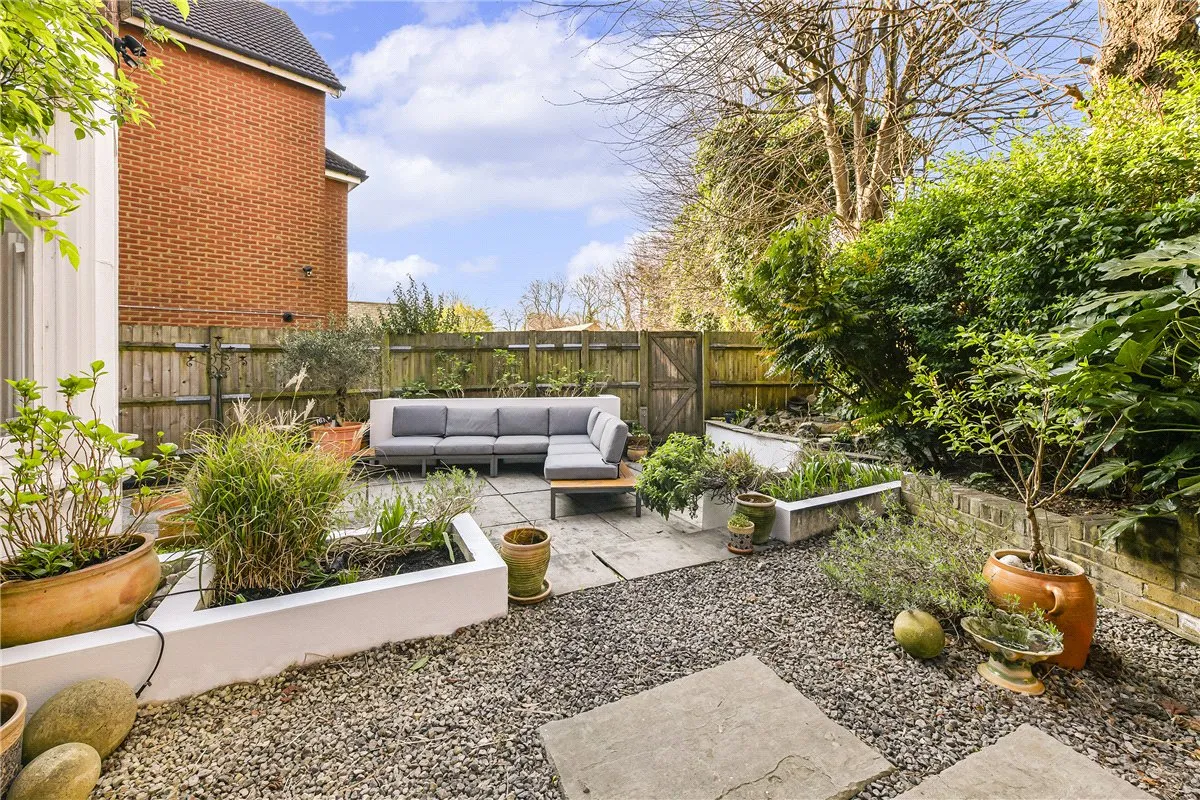Nightingale Lane, London, SW12, photo 2