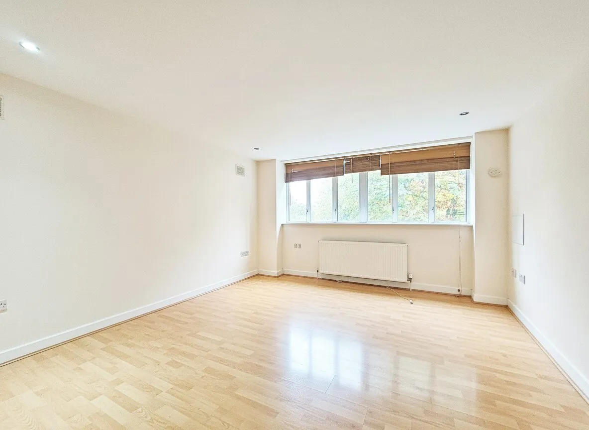 Rayners Lane, The Turret, HA2, photo 2