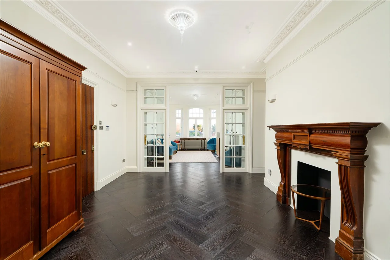 North Gate, Prince Albert Road, St John's Wood, London, NW8 7EJ, photo 4