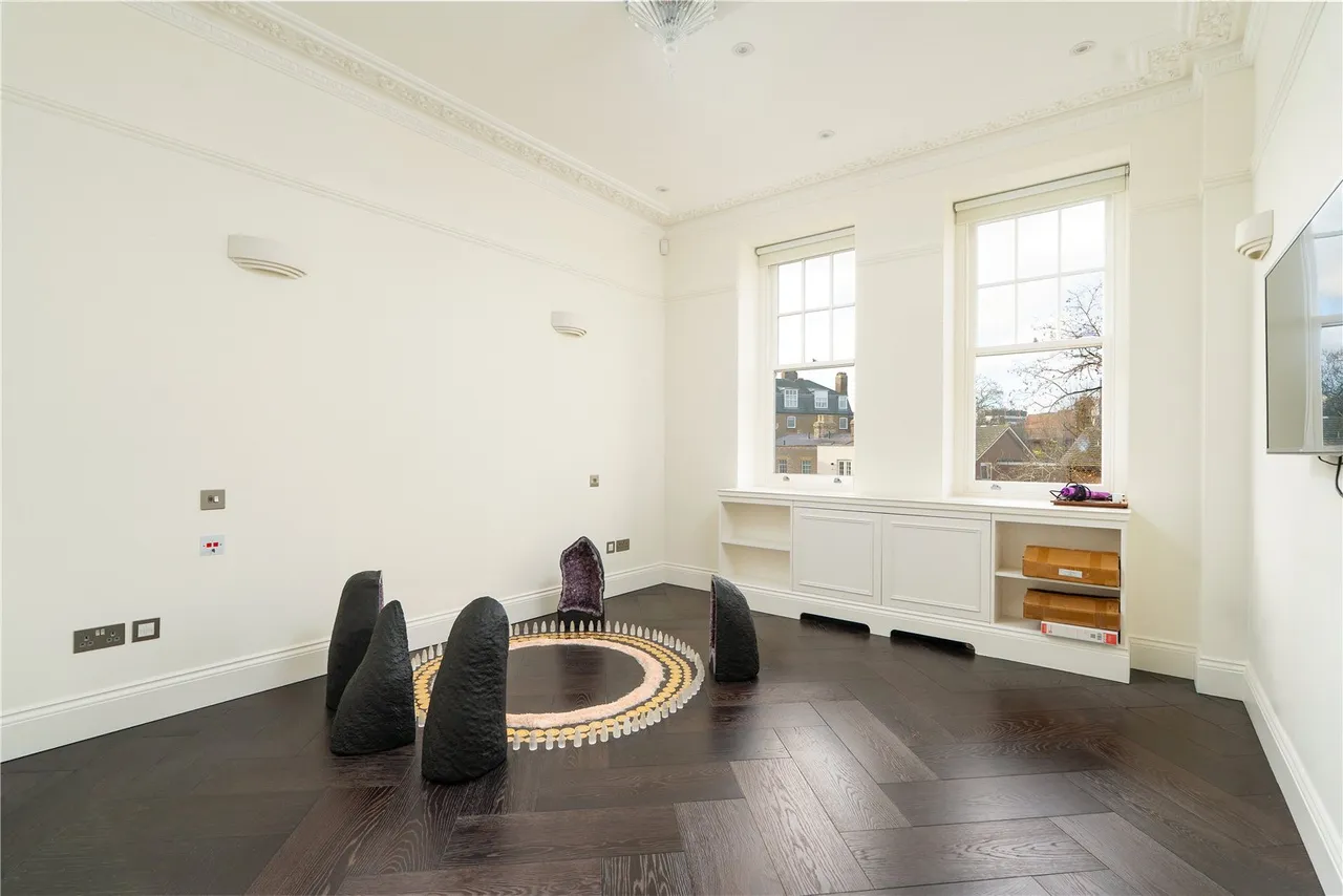 North Gate, Prince Albert Road, St John's Wood, London, NW8 7EJ, photo 5