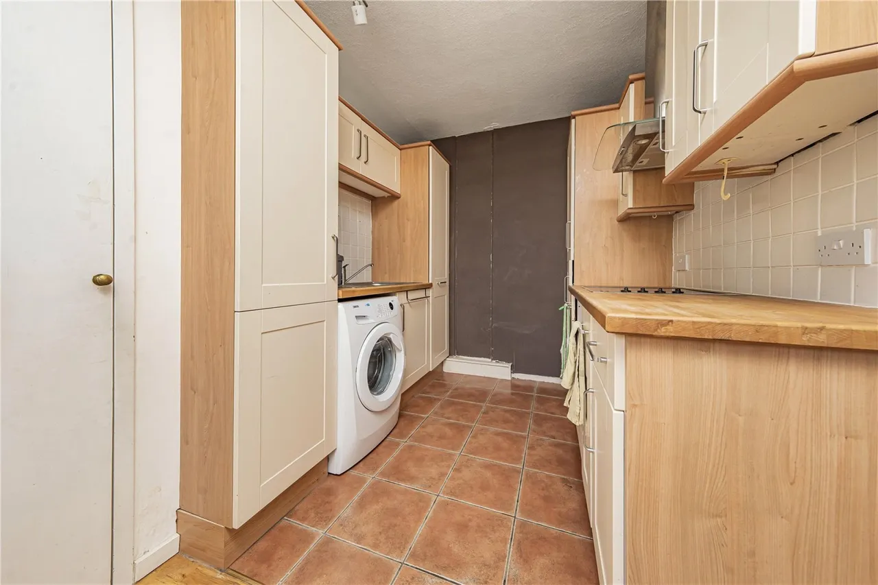 Swaythling House, Roehampton, photo 4