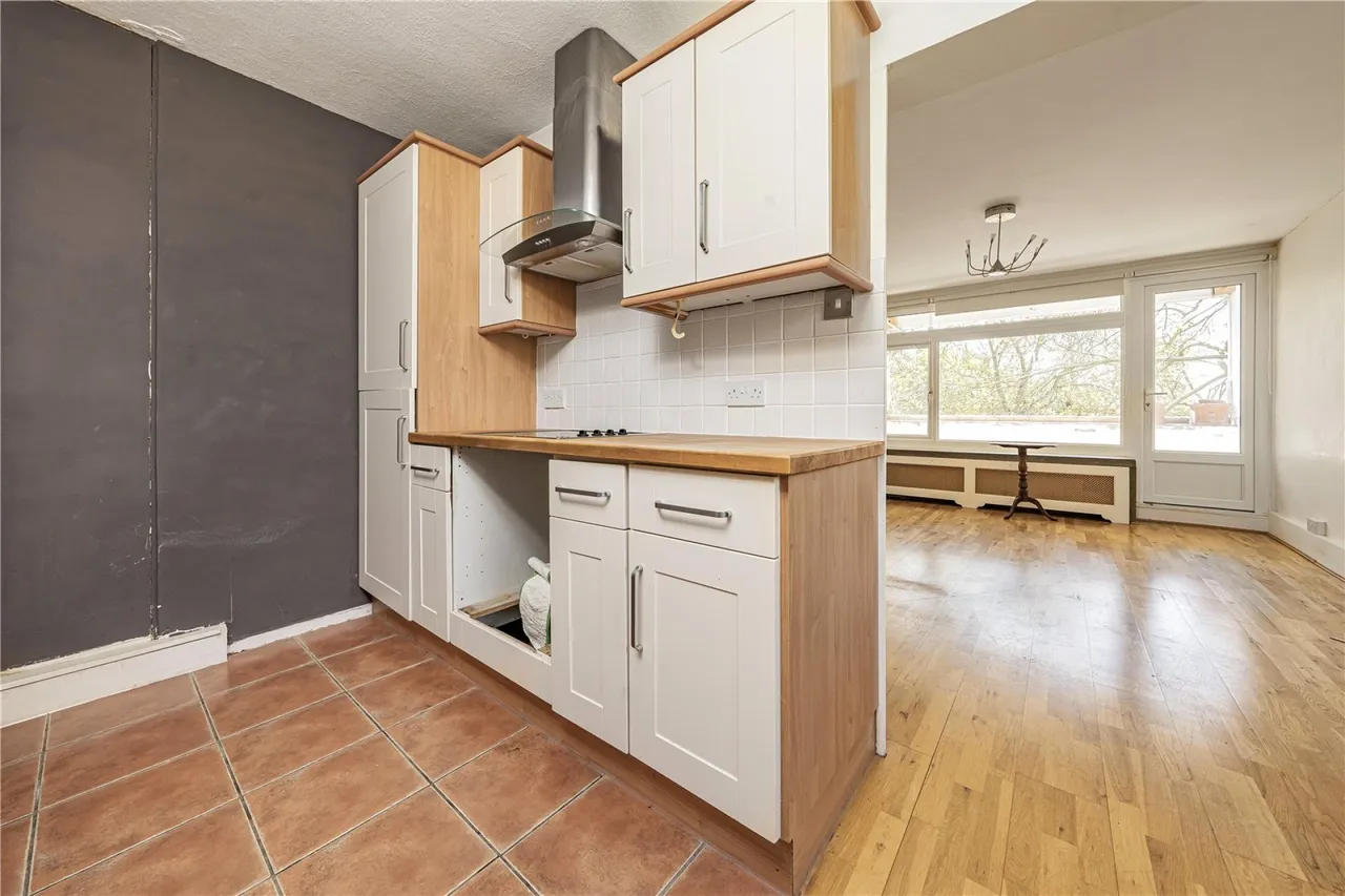 Swaythling House, Roehampton, photo 5