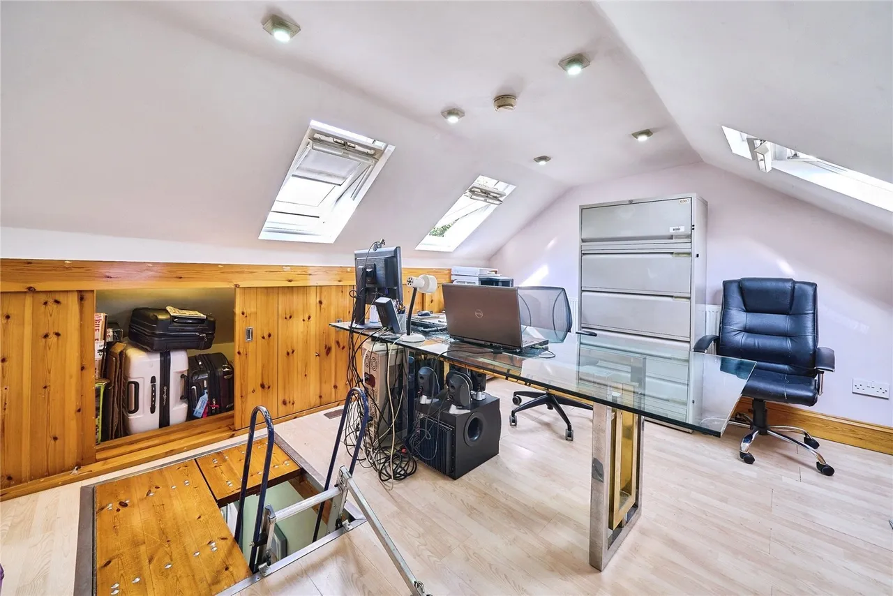 Dongola Road, London, E13, photo 15