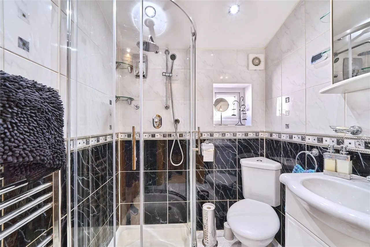 Dongola Road, London, E13, photo 16
