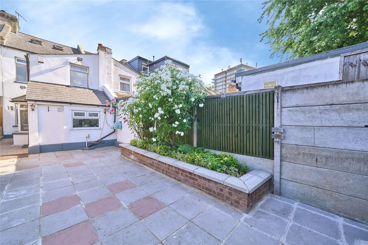 Dongola Road, London, E13, photo 8