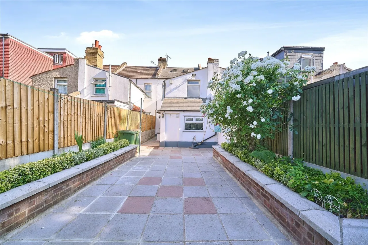 Dongola Road, London, E13, photo 6