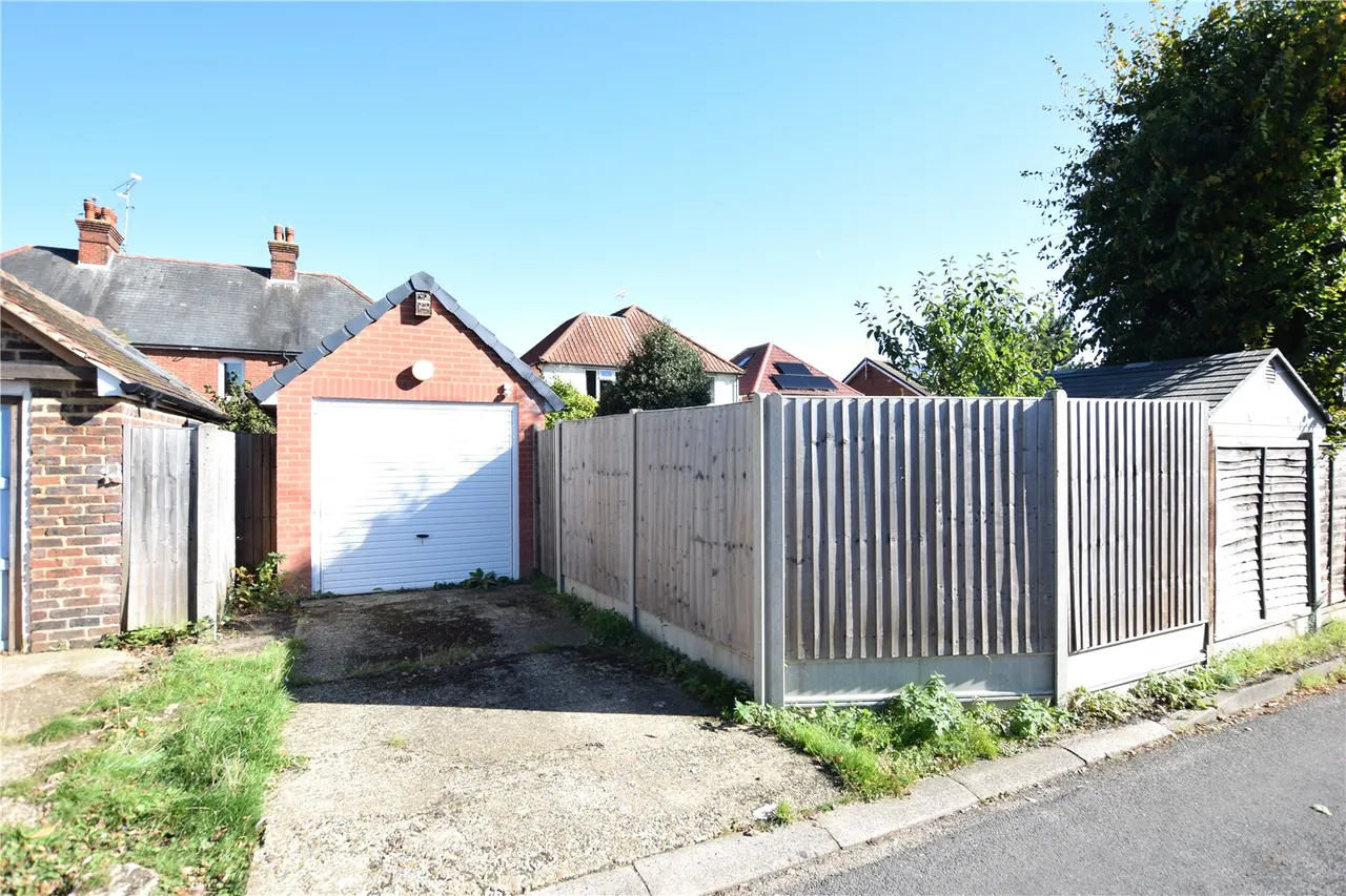 Elmsleigh Road, Farnborough, Hampshire, GU14 0ET, photo 21