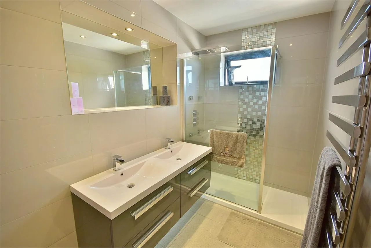 St Valerie Road, BH2, photo 19