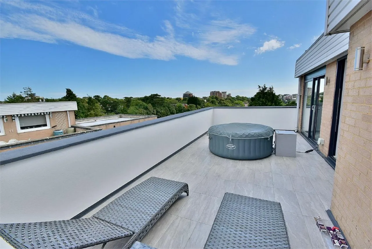 St Valerie Road, BH2, photo 14
