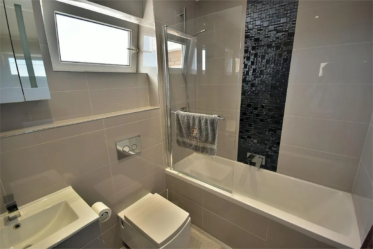 St Valerie Road, BH2, photo 13
