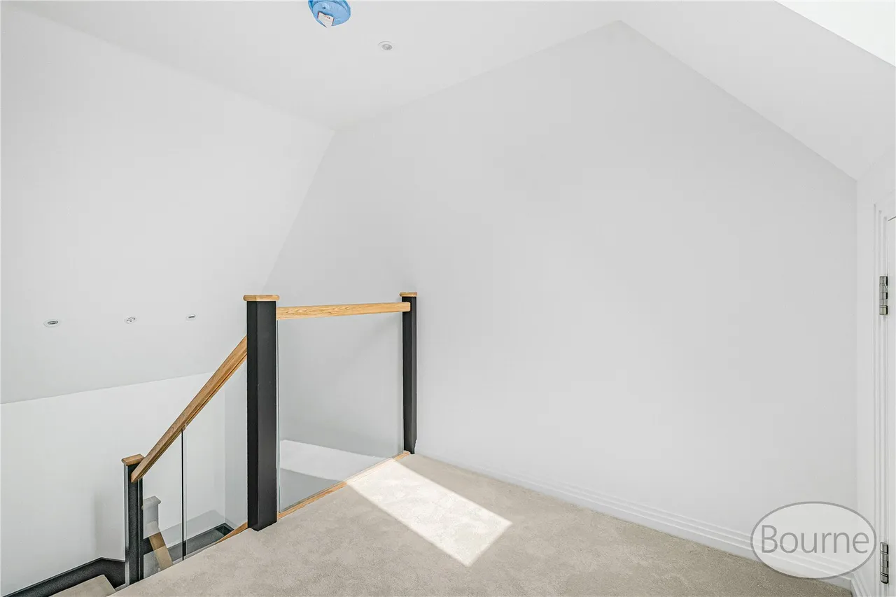 Kingfield Green, Woking, GU22, photo 21