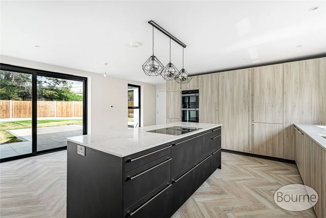 Kingfield Green, Woking, GU22, photo 5