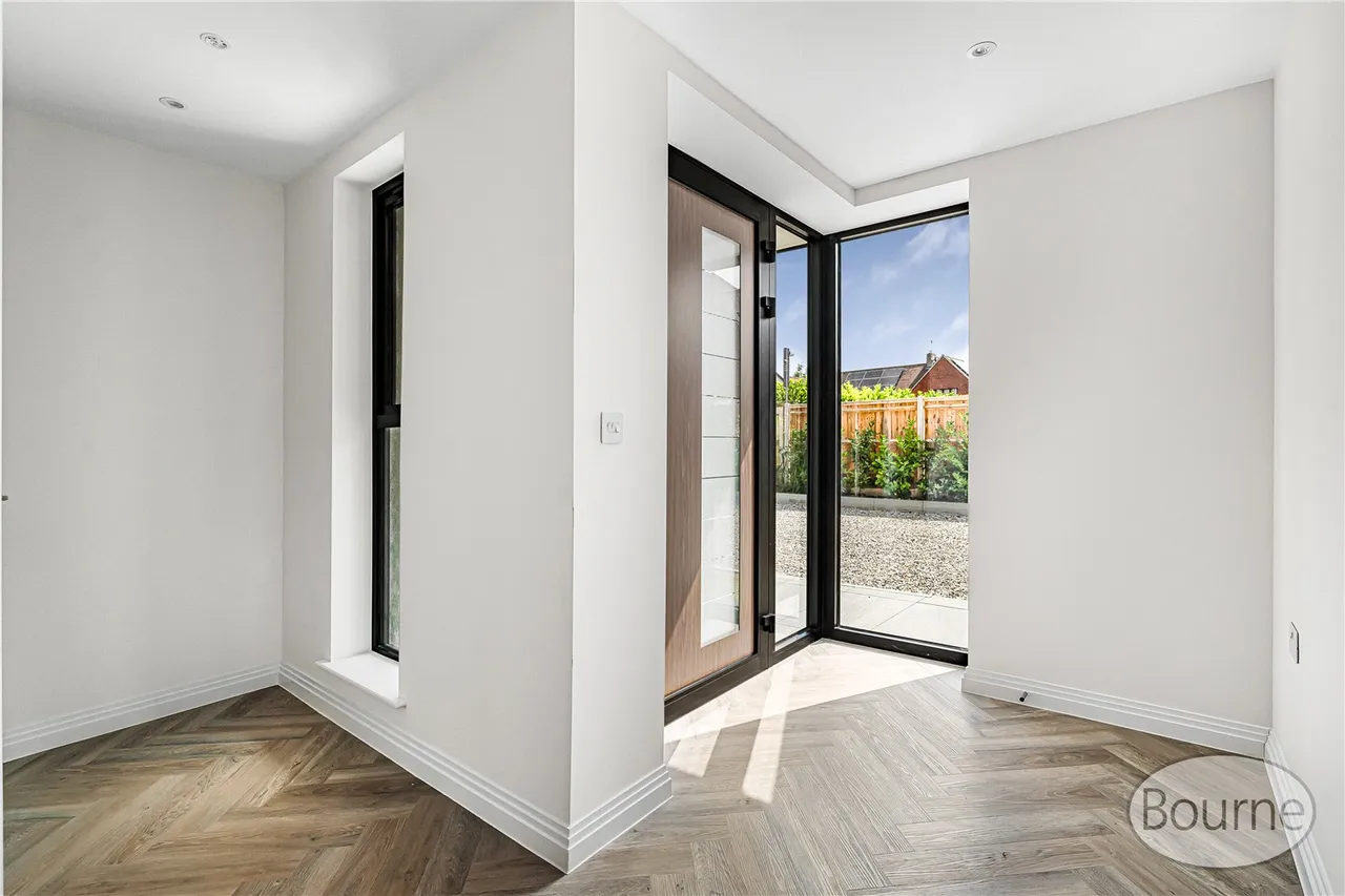 Kingfield Green, Woking, GU22, photo 26
