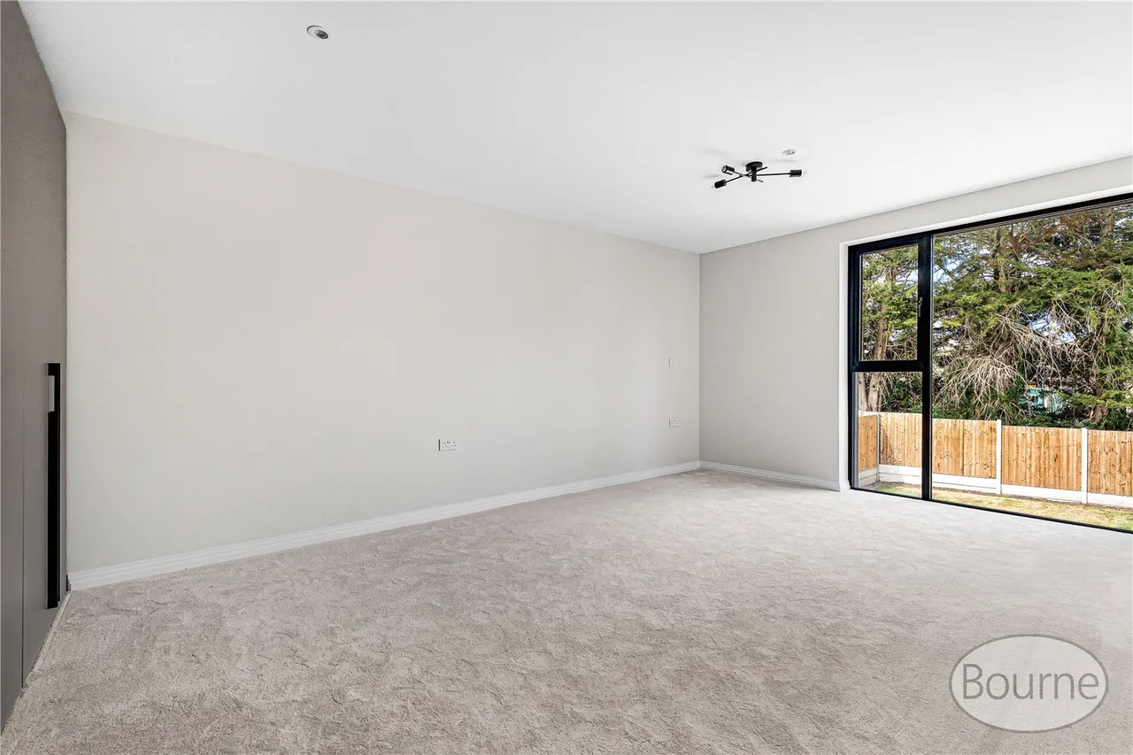 Kingfield Green, Woking, GU22, photo 12