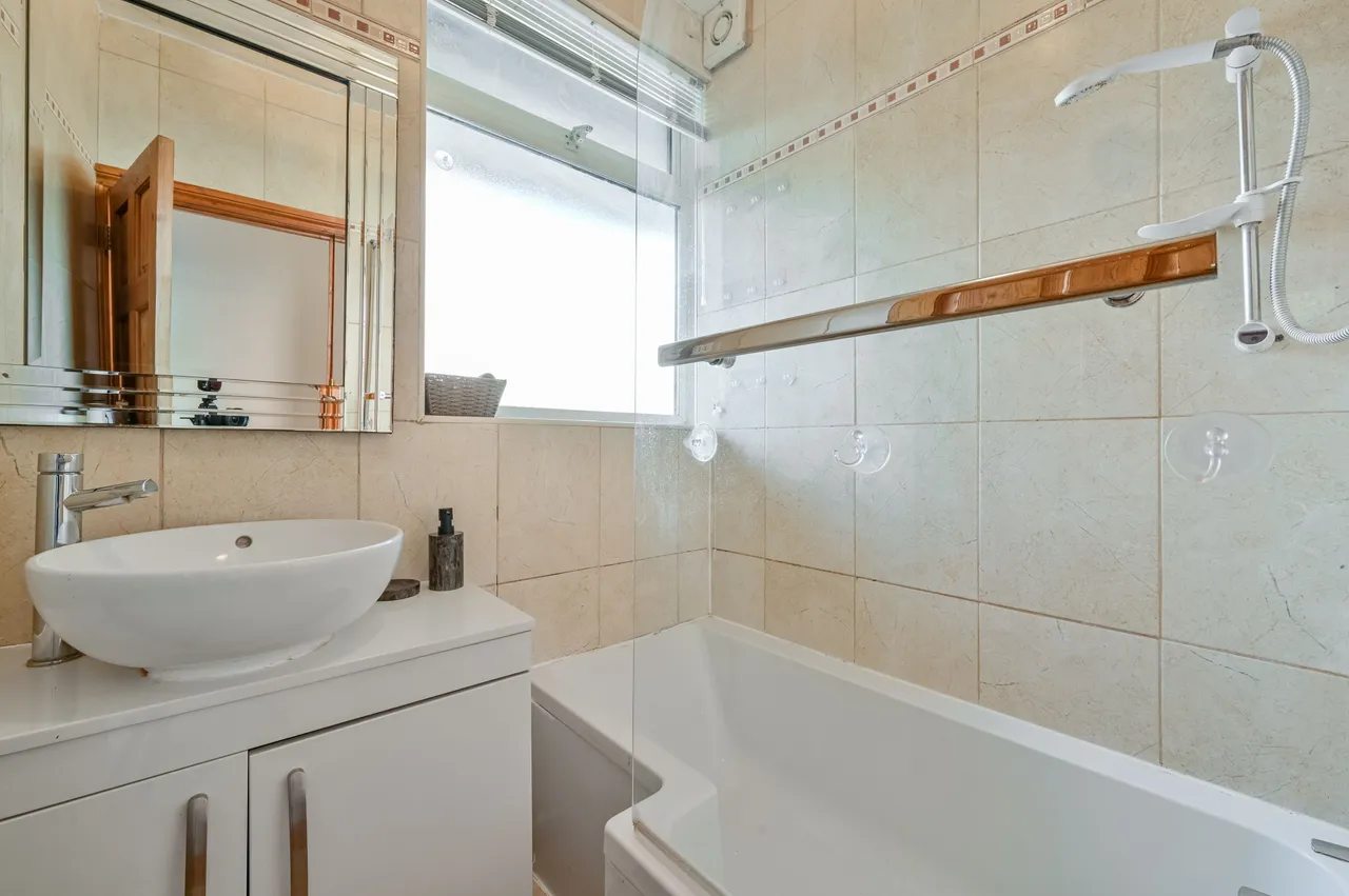 5 Foliot House, Priory Green Estate, London, photo 12