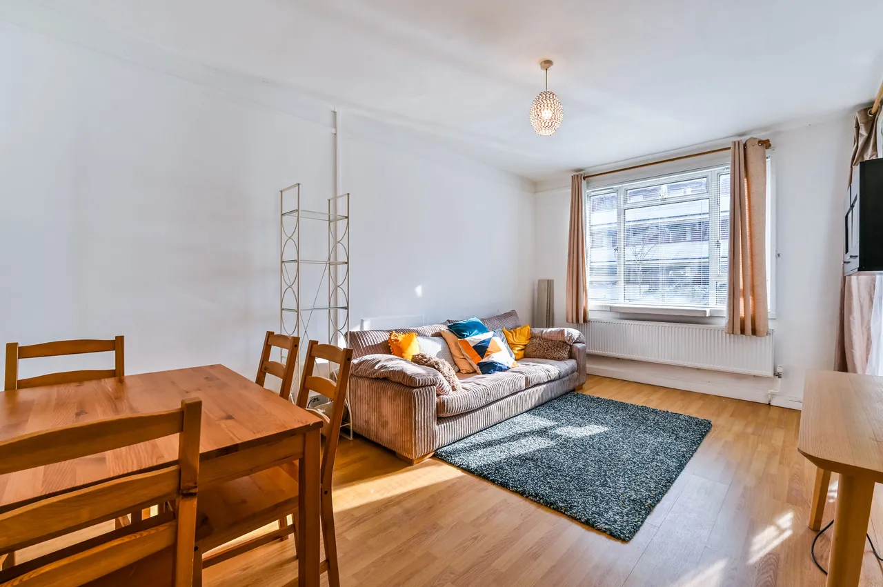 3 bed flat to rent — 5 Foliot House, Priory Green Estate, London