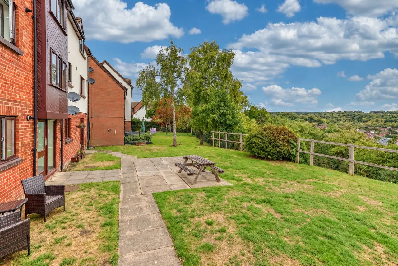 Windrush Court, High Wycombe, HP13, photo 11