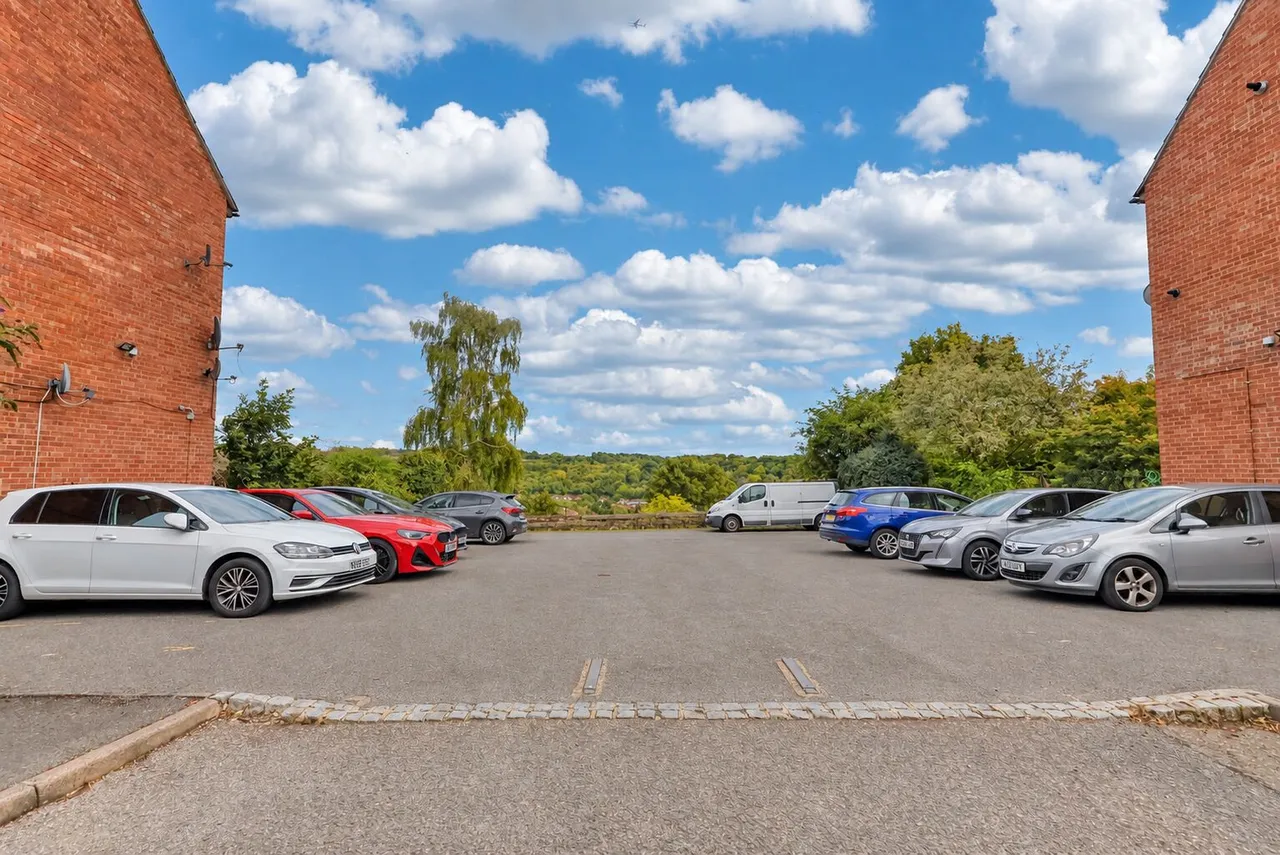 Windrush Court, High Wycombe, HP13, photo 12