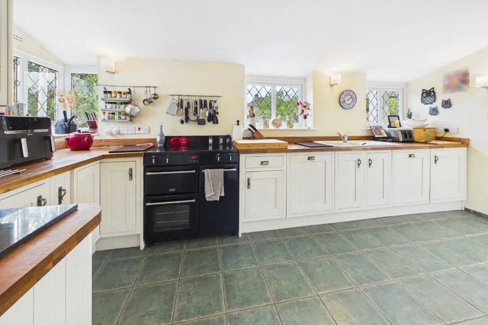 Old Church Road, Clevedon, BS21, photo 17