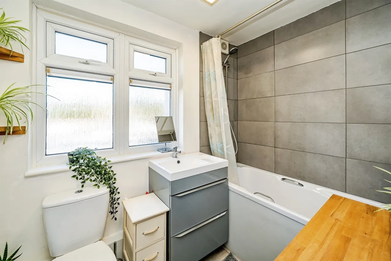 Buttermere Avenue, Slough, SL1, photo 5