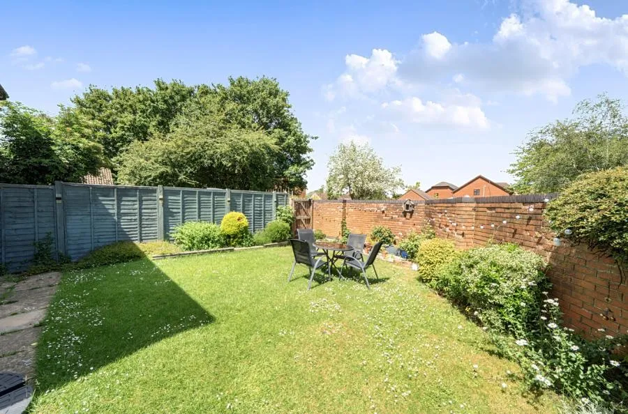 Rickard Close, Aylesbury, HP21, photo 16