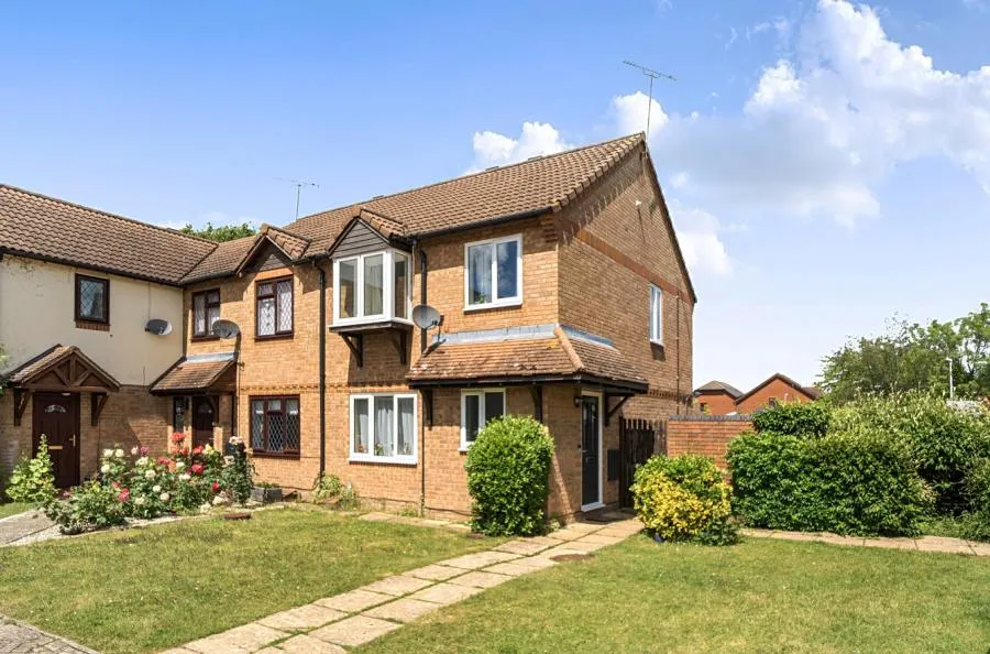 Rickard Close, Aylesbury, HP21, photo 13