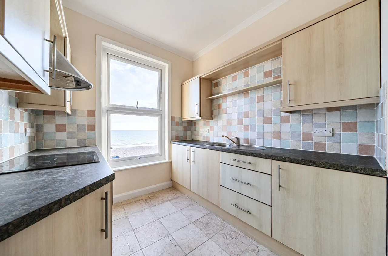 Marine Drive West, Bognor Regis, PO21, photo 5