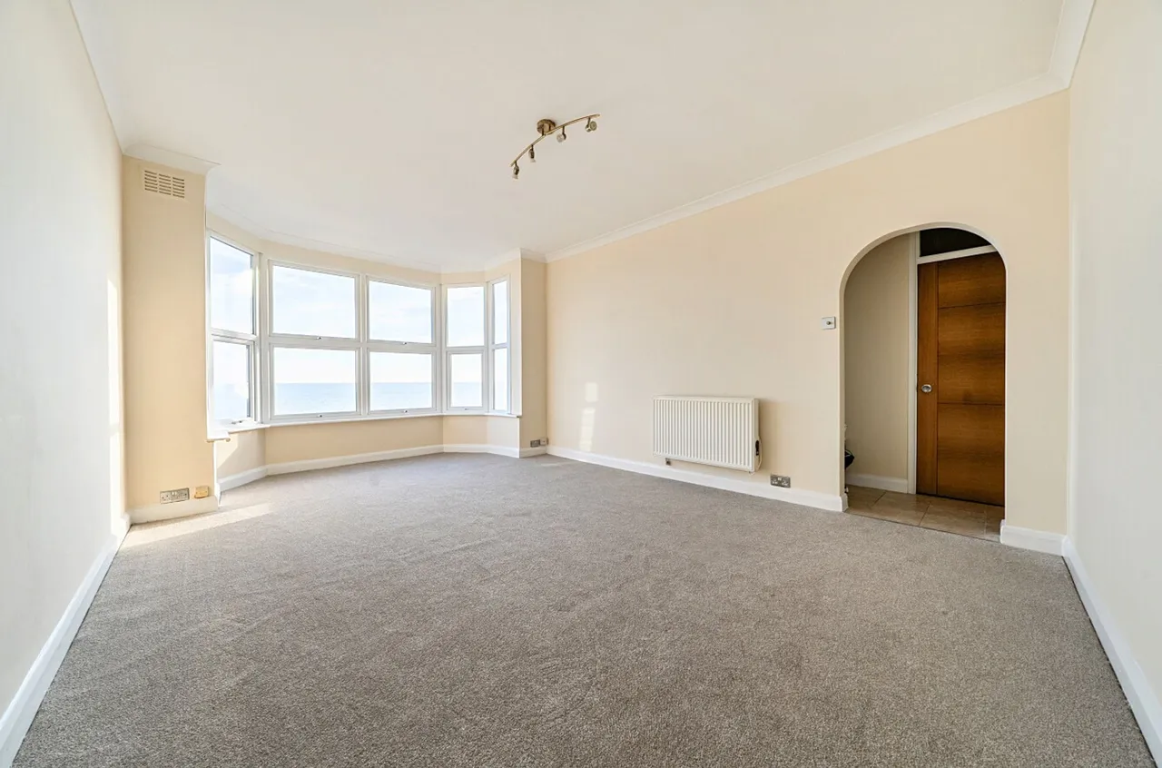 Marine Drive West, Bognor Regis, PO21, photo 3