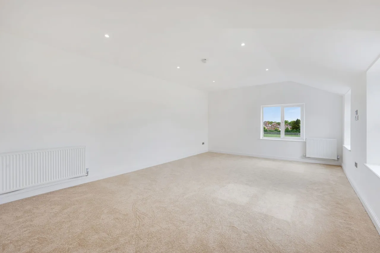 Highfield Avenue, Sale, photo 7