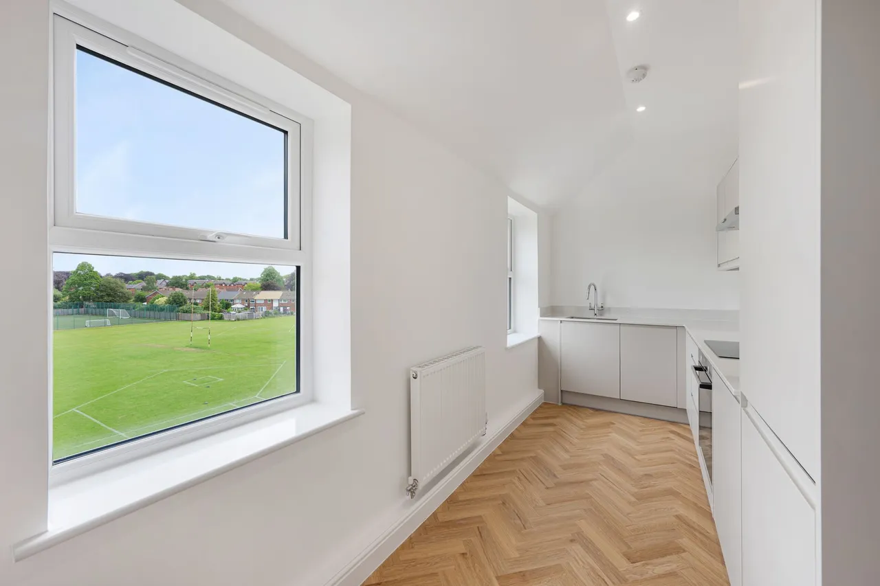 Highfield Avenue, Sale, photo 5