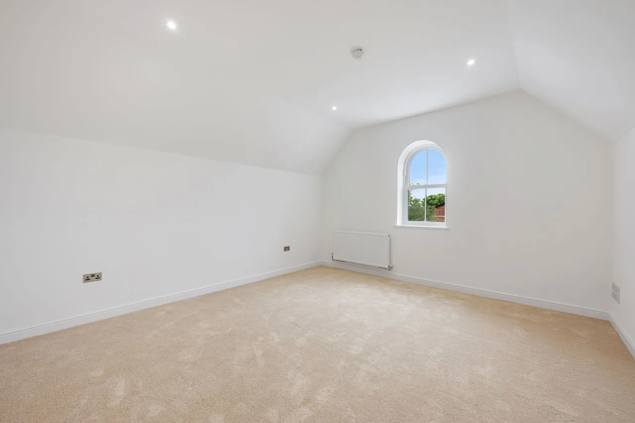 Highfield Avenue, Sale, photo 10