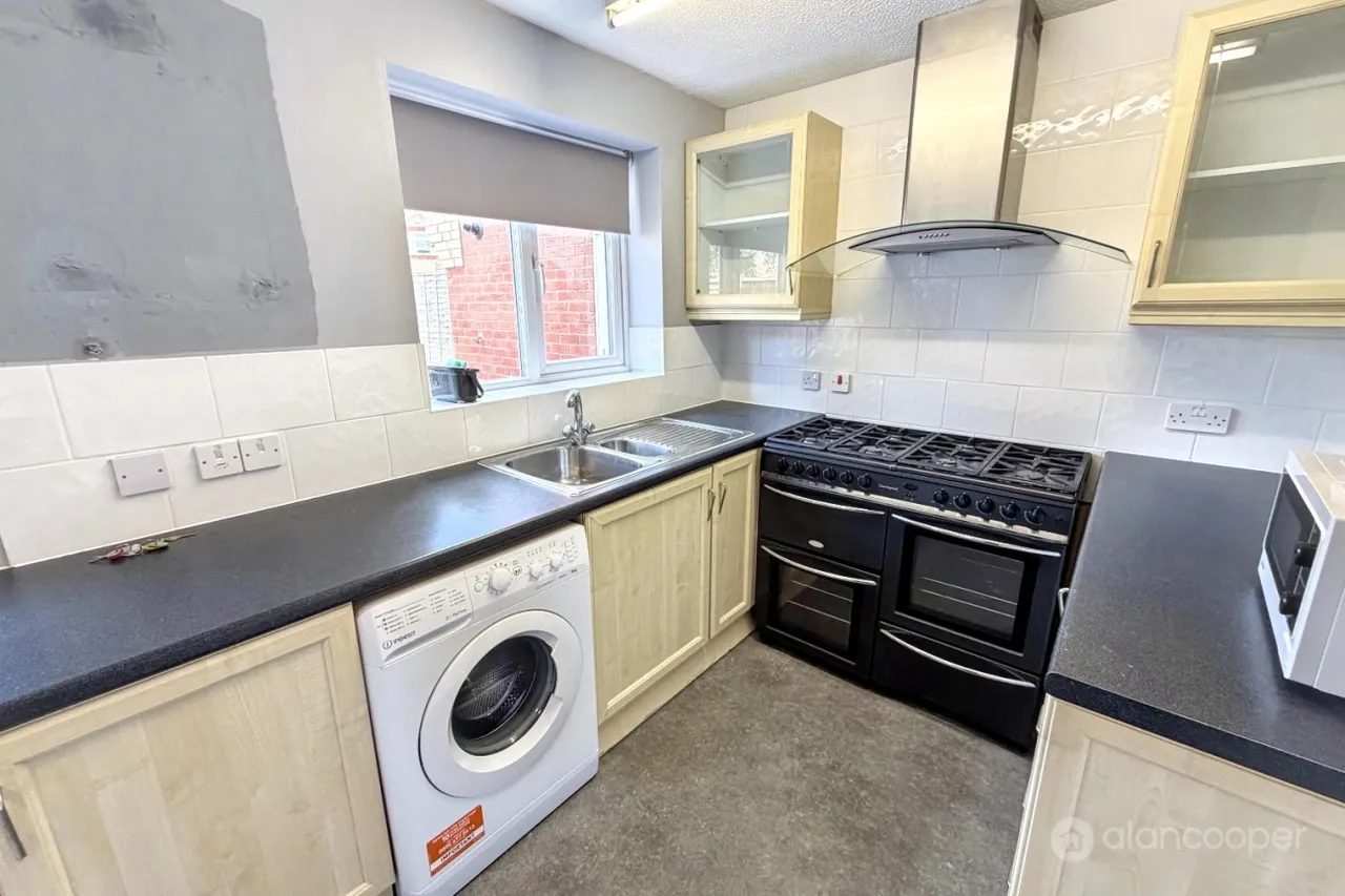 Charlecote Walk, Maple Park, CV11, photo 6