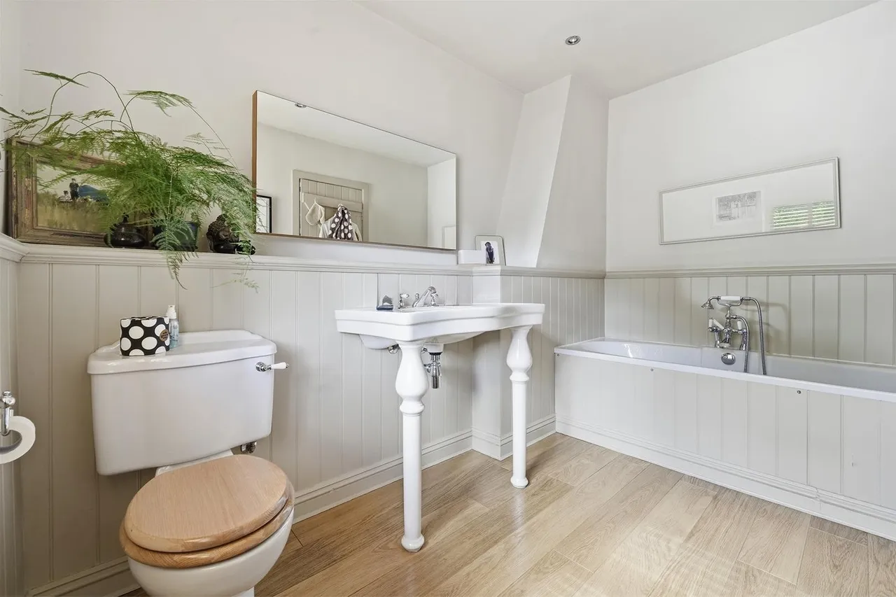 Bollin Grove, Prestbury, photo 27