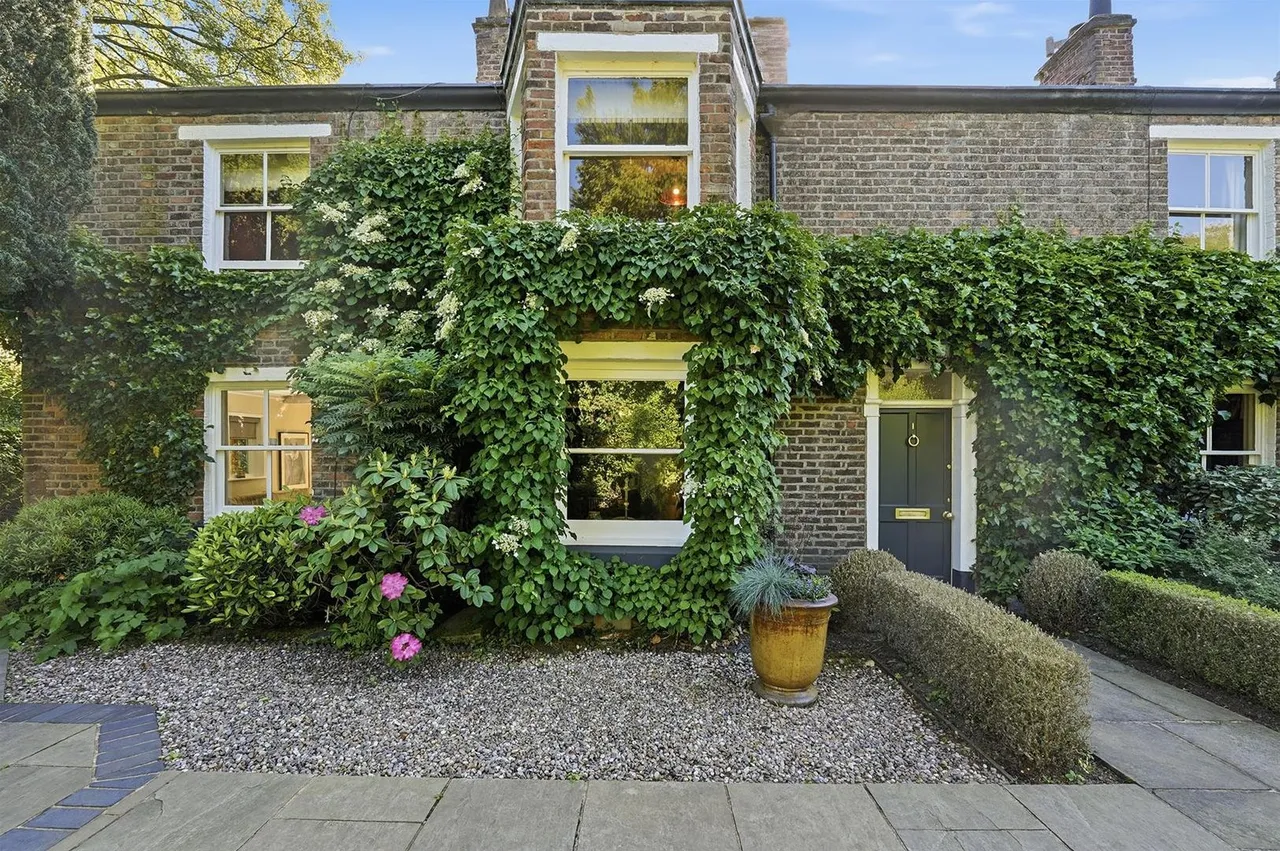 Bollin Grove, Prestbury, photo 40