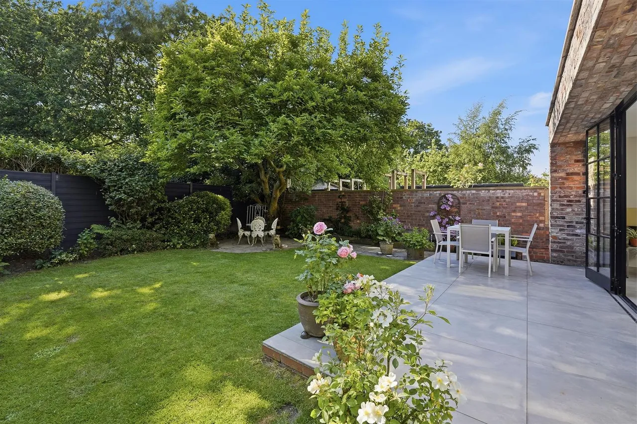 Bollin Grove, Prestbury, photo 37