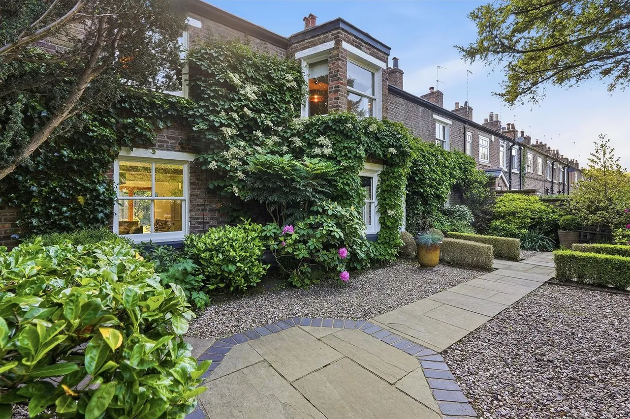 Bollin Grove, Prestbury, photo 39