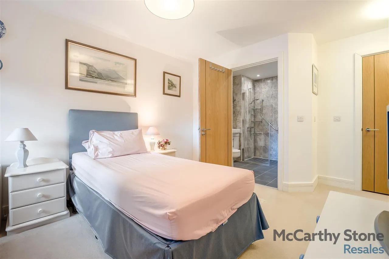 Crowborough Hill, Crowborough, TN6, photo 12