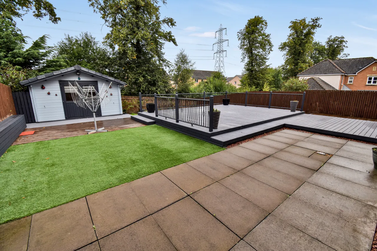 4 Bedroom Detached To Let, photo 14