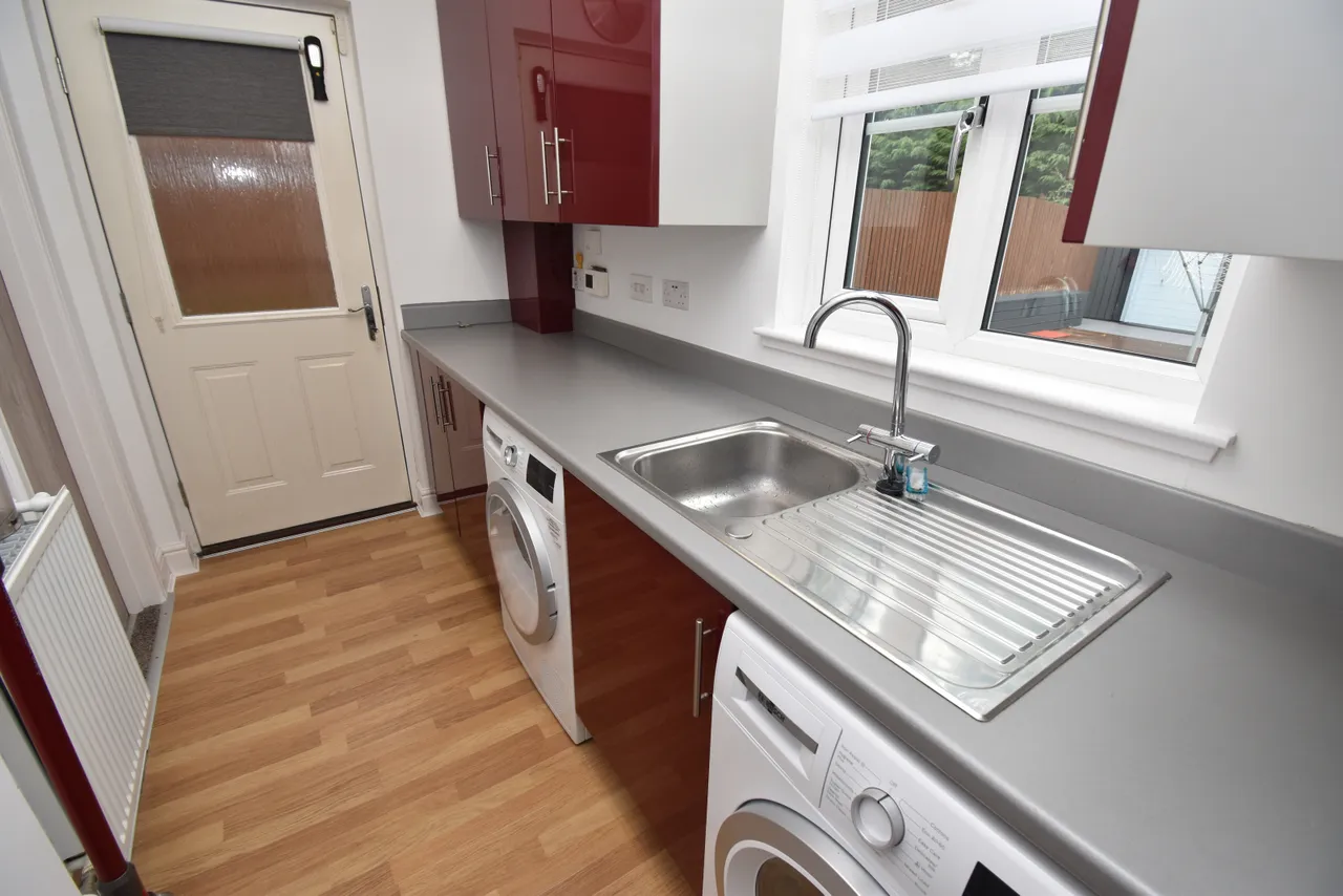 4 Bedroom Detached To Let, photo 7