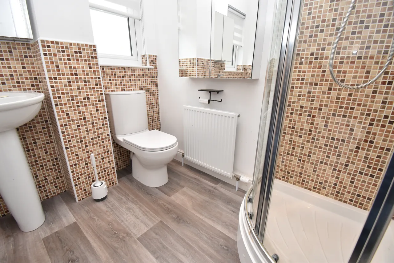 4 Bedroom Detached To Let, photo 13