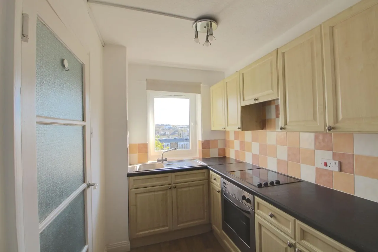 The Drive, Hove, BN3, photo 2
