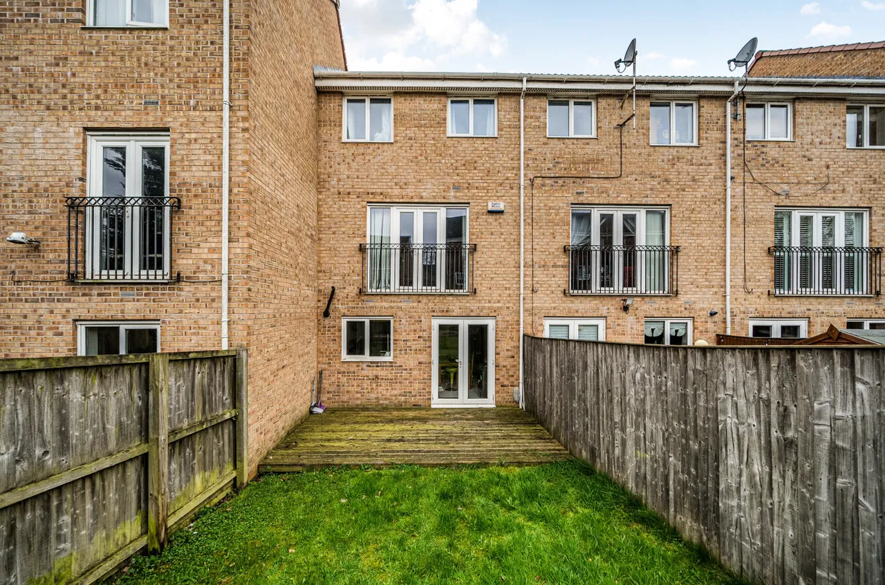 Lilac Court, Killingbeck, LS14, photo 13