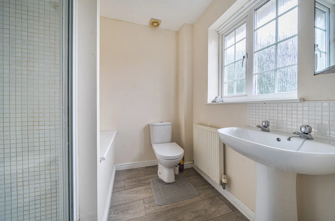 Lilac Court, Killingbeck, LS14, photo 6