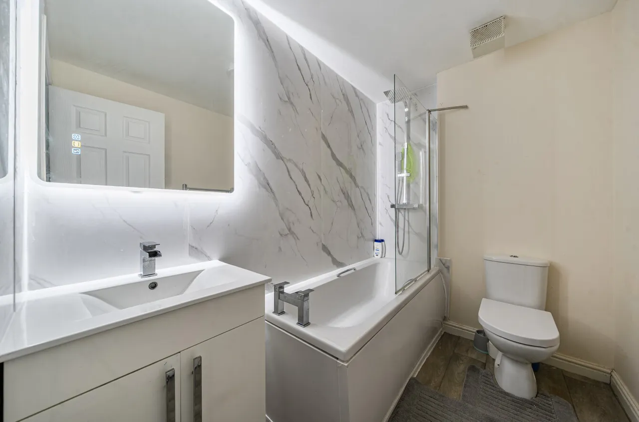 Lilac Court, Killingbeck, LS14, photo 11