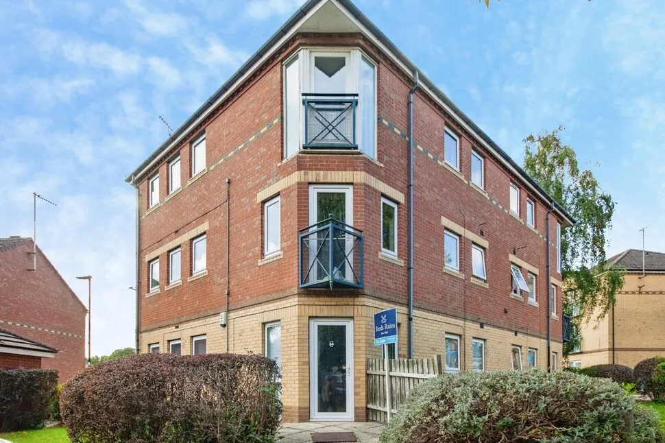 2 bed flat for sale — Broom Walk, Sheffield, S3